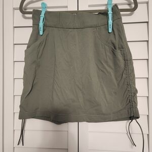 Columbia Dark Green Omni-Shield Skirt w/Shorts